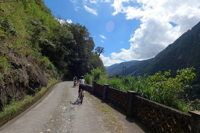 by-bike-the-best-route-of-the-waterfalls