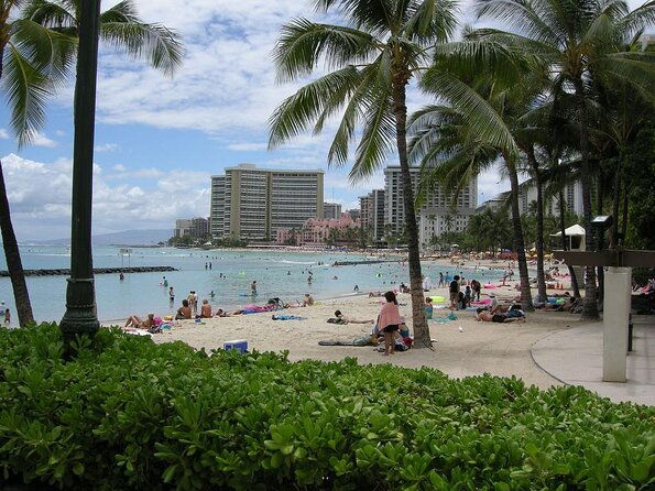 byob-sunset-cruise-off-the-waikiki-coast