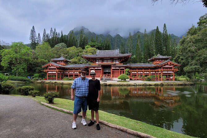 byodo-temple-and-waimea-botanical-garden-tour