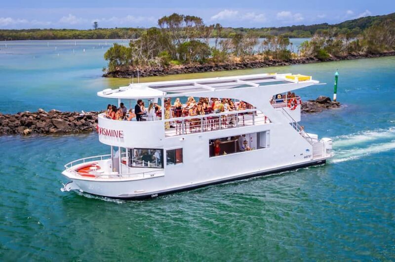 Byron Bay Sunset/Lunch Cruise - Key Points