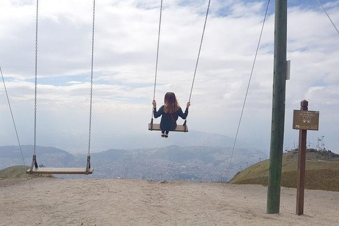 cable-car-quito-trekking-volcano-pichincha-full-day