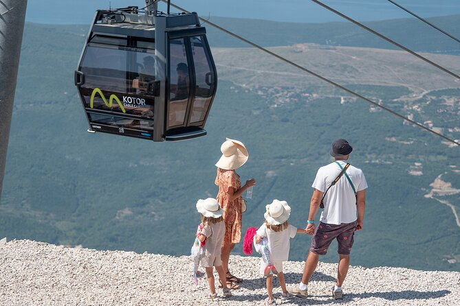 cable-car-ride-food-tasting-in-njegusi-and-kotor-old-town
