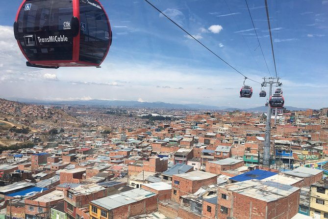 cable-car-to-el-paraiso-the-city-slum