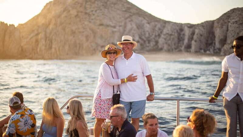 Cabo San Lucas: 2 Hour Sunset Cruise with Food and Wine - An Introduction to the Experience