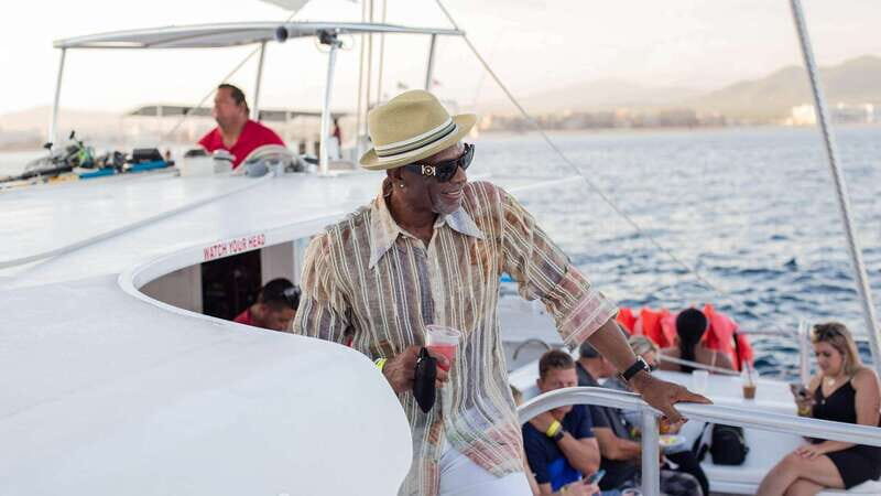 Cabo San Lucas: 2 Hour Sunset Cruise with Food and Wine - What’s Included and What It Means for You