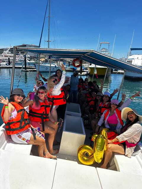 cabo-san-lucas-boat-tour-around-the-peninsula-and-stay-at-the-beach
