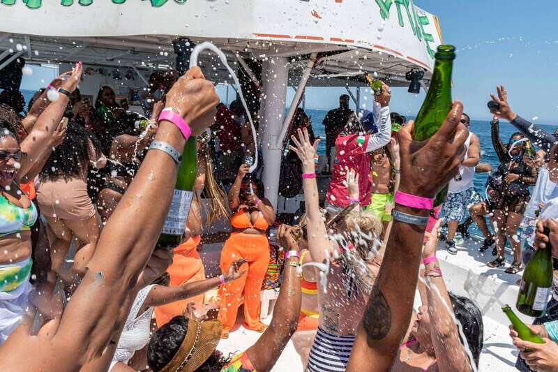 Cabo San Lucas: Hip Hop Boat Party with Unlimited Drinks - Why This Tour Works Well