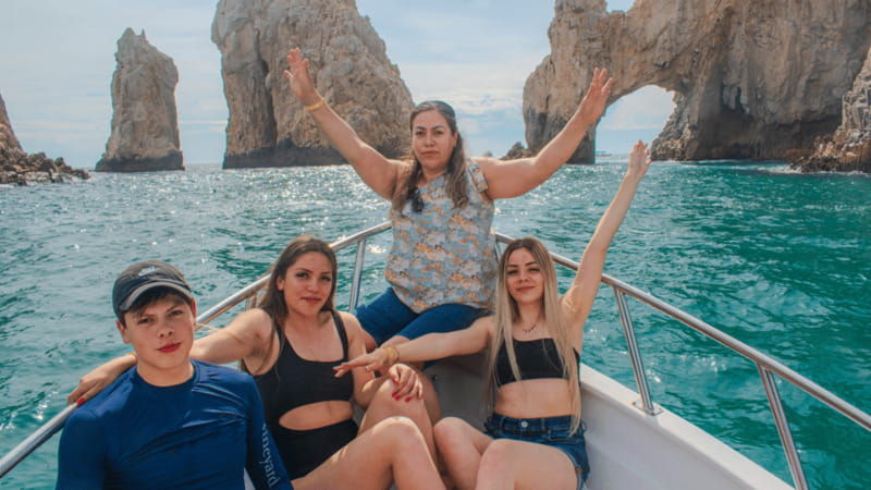 cabo-san-lucas-tour-to-the-arch-descent-to-the-beach