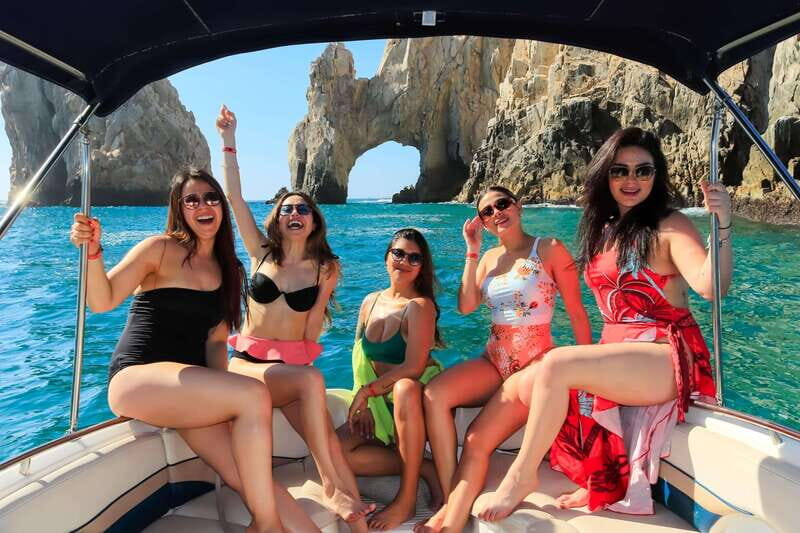Cabo Yacht Tour  Arch, Pelican Rock, Snorkeling & Landmarks - A Closer Look at the Cabo Yacht Tour