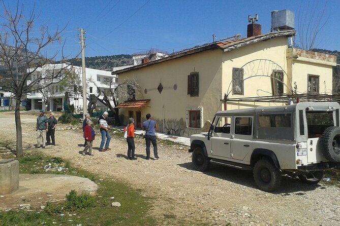 cabrio-bus-safari-at-the-taurus-mountains-from-side