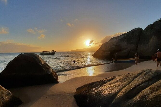 cacao-beach-sunset-with-photos-included-by-zimbros-ecotour