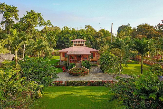 cacao-farm-and-hands-on-chocolate-making-with-3-course-meal-in-guayaquil