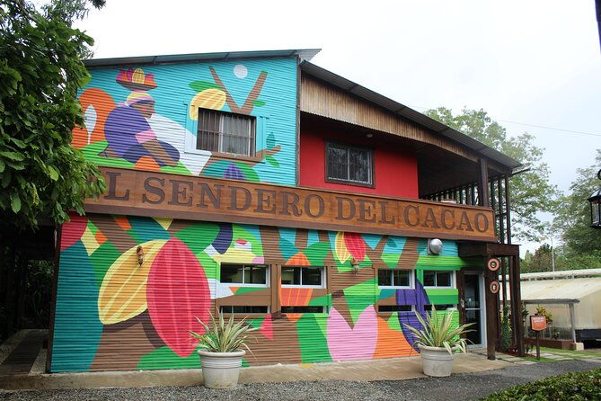 cacao-plantation-and-chocolate-factory-tour-chocolate-lovers