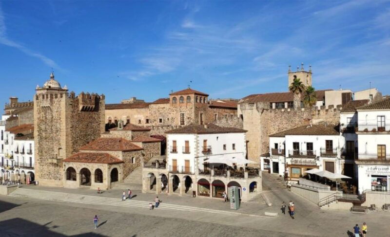 caceres-city-highlights-private-guided-walking-tour