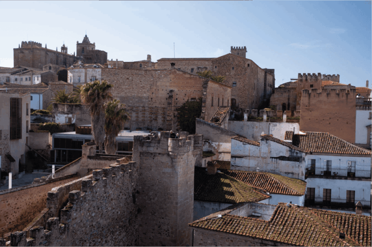 caceres-city-highlights-walking-tour-with-local-guide