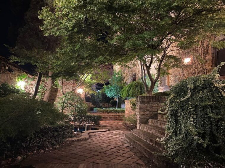 caceres-city-highlights-walking-tour-with-local-guide