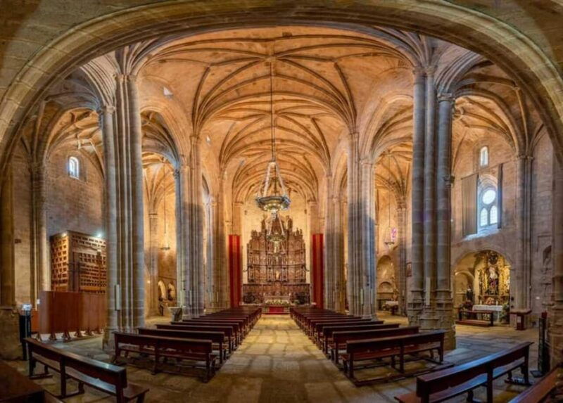 caceres-guided-visit-of-the-santa-maria-co-cathedral