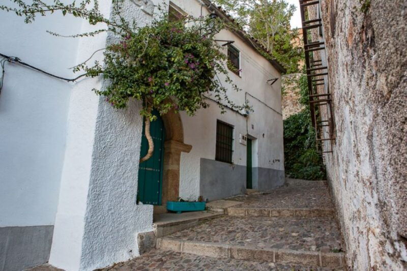 caceres-highlights-history-and-jewish-quarter-walking-tour