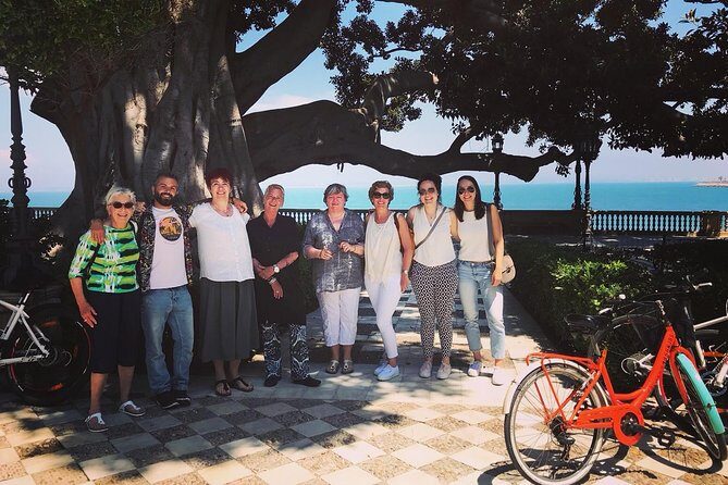 Cádiz 2:30h Bike Tour - Scenic Cycling Along the Coast and Parks