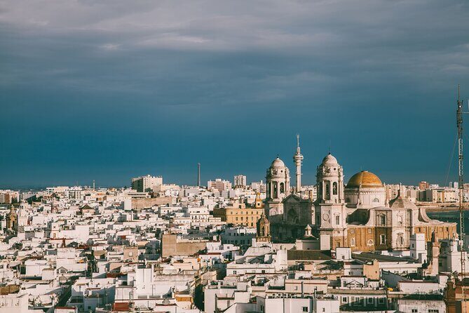 Cadiz : Private Custom Walking Tour With A Local Guide - The Experience: What to Expect from the Cádiz Private Walking Tour