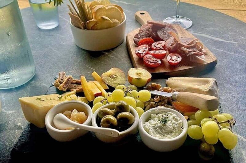 Cael's Gate Wine Tasting with Cheese and Charcuterie Board - Key Points