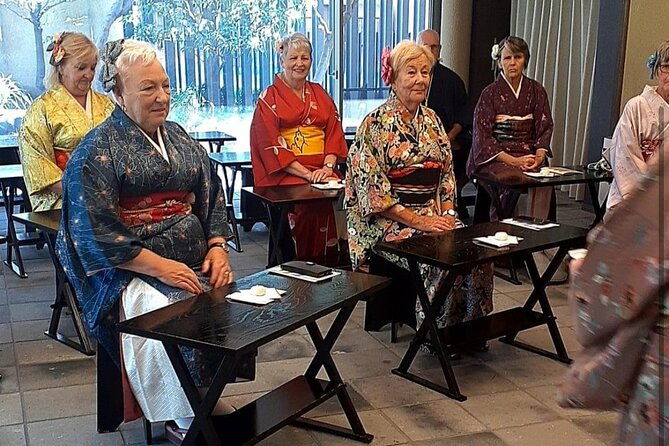 cafe-lunch-and-cultural-experiences-of-japan