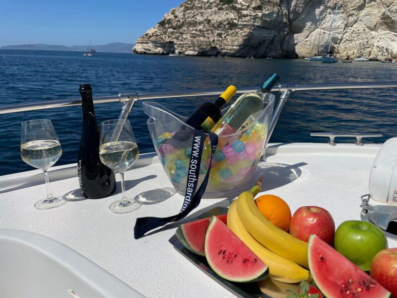 cagliari-boat-tour-to-the-gulf-of-and-its-coves-snorkeling