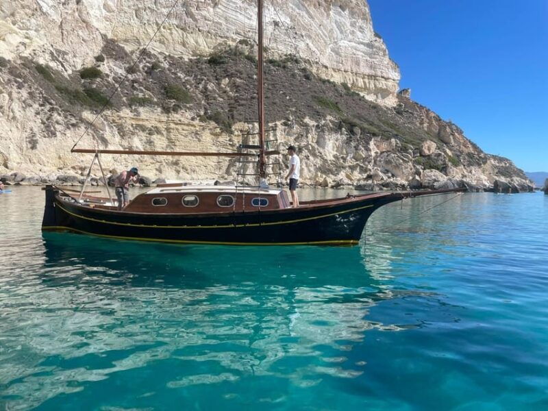 cagliari-classic-boat-tour-along-the-gulf-with-tasting