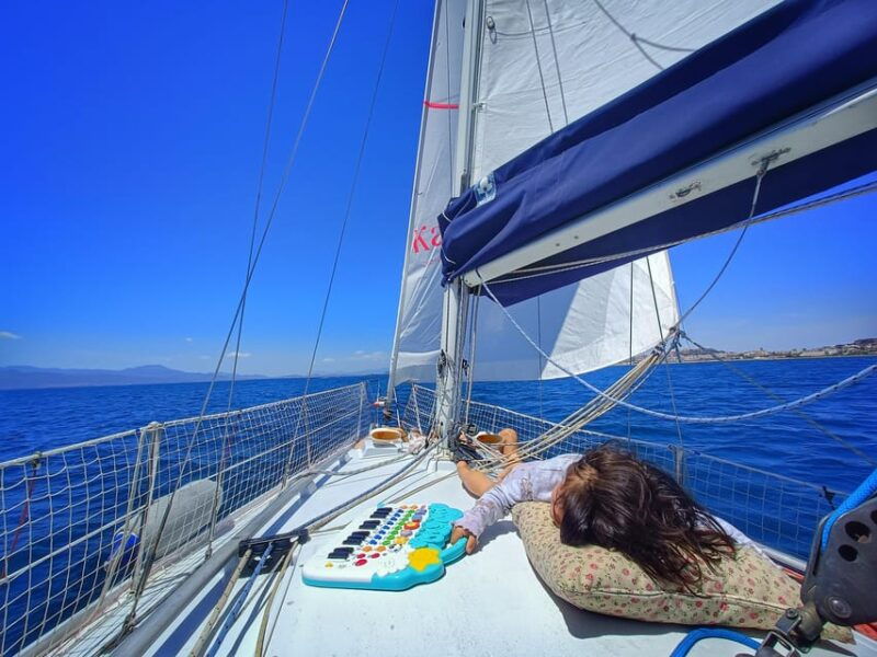 cagliari-relax-on-sailing-boat-with-a-rich-traditional-meal