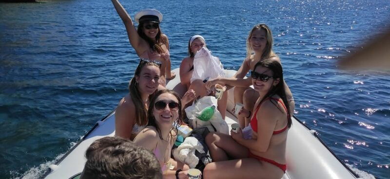 cagliari-sella-del-diavolo-boat-magic-tour-drink-snacks