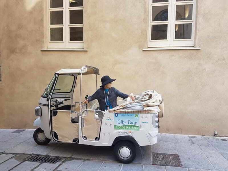 Cagliari: tuk tuk tour for old town, beaches and flamingo park - Cagliari: tuk tuk tour for old town, beaches and flamingo park