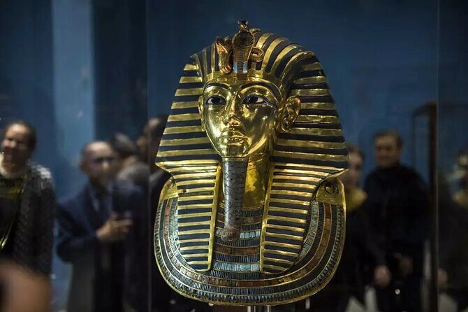 Cairo Day Trip Pyramids, Sphinx Egyptian Museum & Lunch -Hurghada - Starting Early: The Comfort of Your Transfer