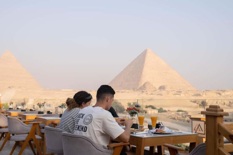 Cairo: Dinner at The Great Pyramid Inn with Hotel Transfers - An Overview of What You Can Expect