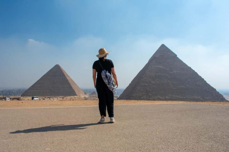 Cairo: Egyptian Museum, Pyramids & Bazaar Tour - Exploring the Highlights of Cairo in One Day