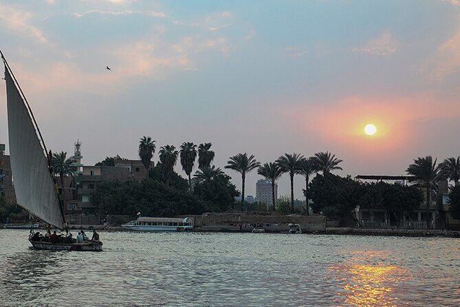 Cairo/Giza: Nile Sunset, Dinner Cruise, Show & Private Transfer - FAQs