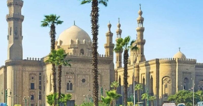 Cairo: Islamic and Coptic Cairo Private Tour with Lunch - Abu Serga and the Holy Family’s Resting Place