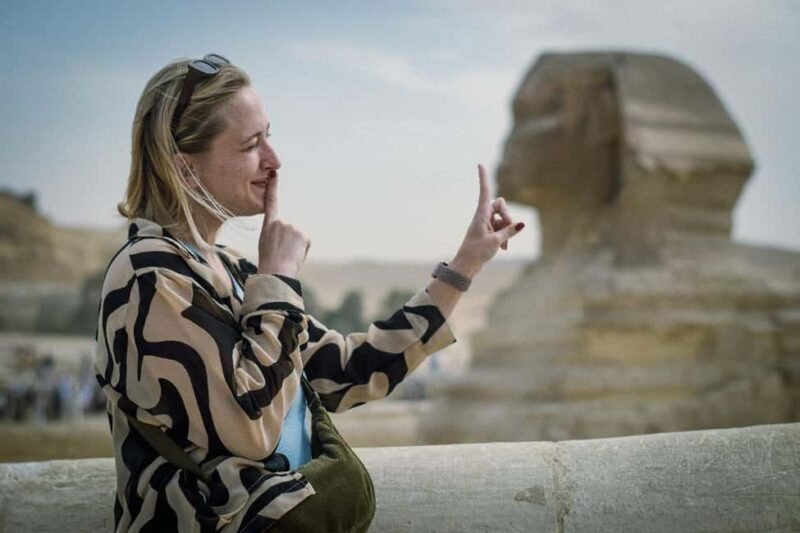 Cairo Ladies' Tour: Pyramids, Museum, Female Guide & Camel - Highlights and Extras  
