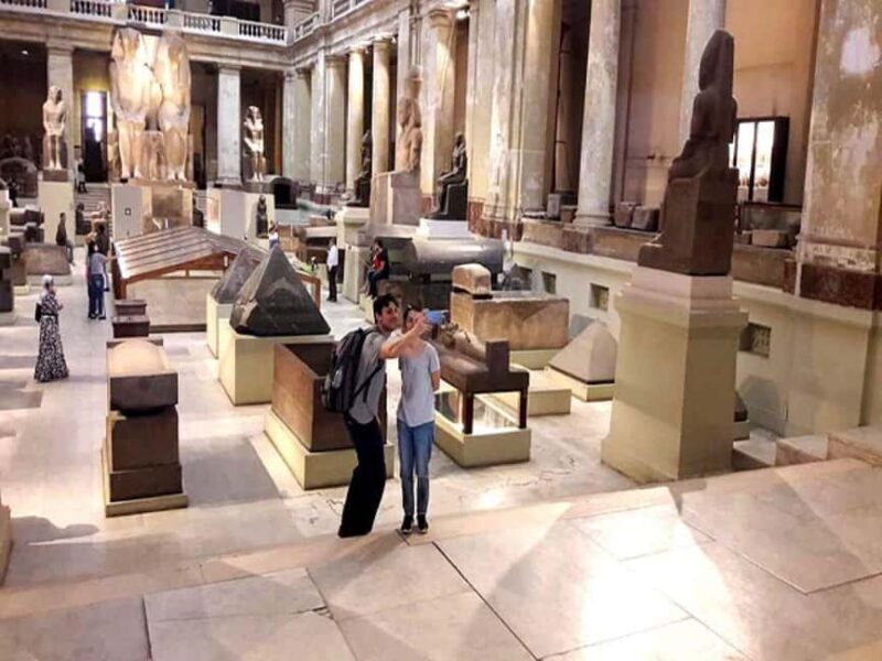 Cairo: National Museum and Egyptian Museum Tour with Lunch - Key Points