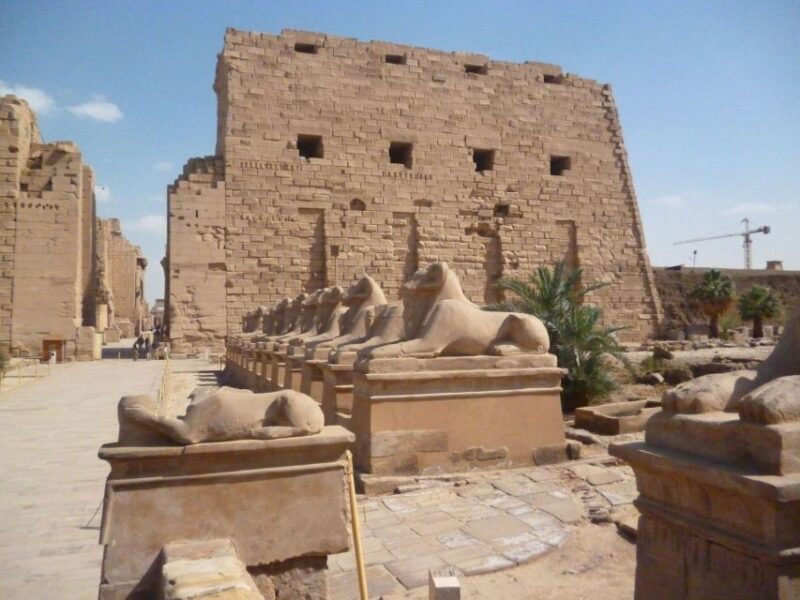 Cairo: Private Luxor Day Tour with Entrance fees by Flights - Starting Your Day Early for Maximum Impact