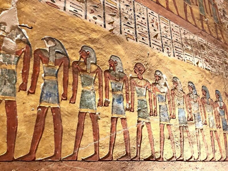 Cairo: Private Luxor Day Tour with Entrance fees by Flights - From the West Bank to the East Bank: Temples of Luxor