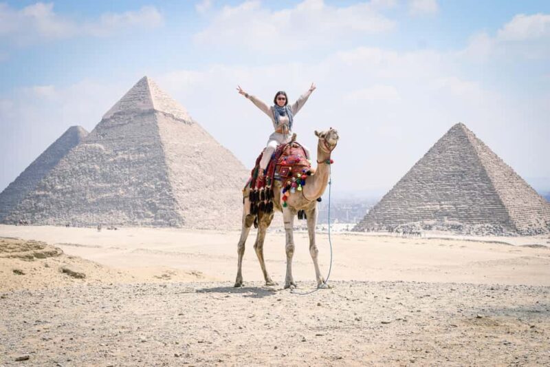 Cairo Private Tour: Egyptian Museum, Pyramids & Local Lunch - The Egyptian Museum: A Treasure Trove of Ancient Artifacts