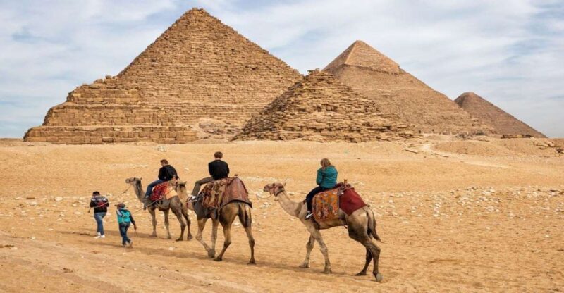 Cairo: Shared Half-Day tour of the Pyramids of Giza &guide - Transportation & Practicalities