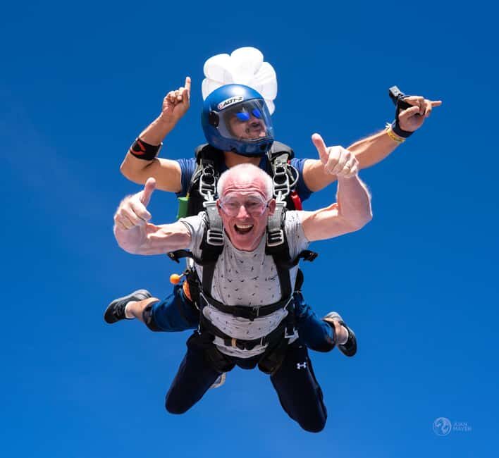 Cairo: Tandem Skydive Experience with Video - An In-Depth Look at the Cairo Skydiving Experience