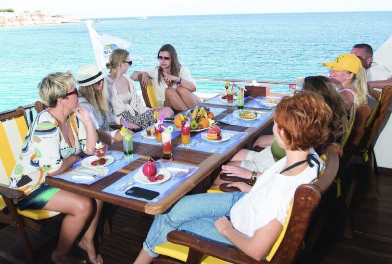 Cairo to Red Sea: VIP Yacht Cruise, Snorkeling & Lunch - Key Points  