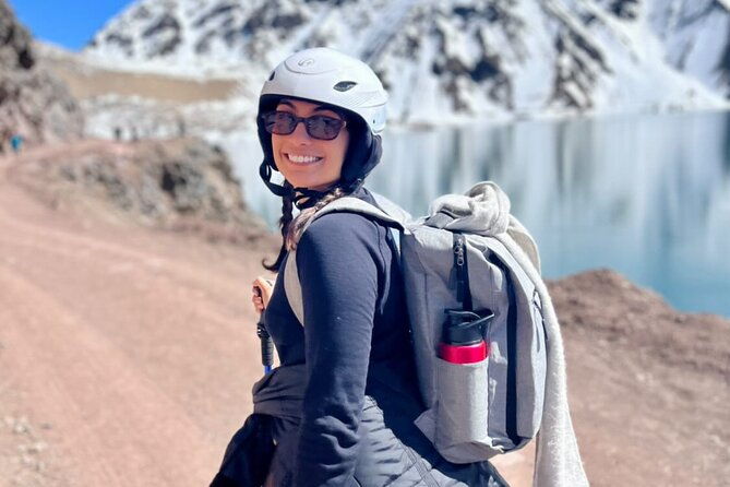 cajon-del-maipo-and-el-yeso-reservoir-with-picnic