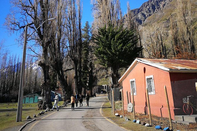 cajon-del-maipo-view-of-the-volcano-small-group-waterfall