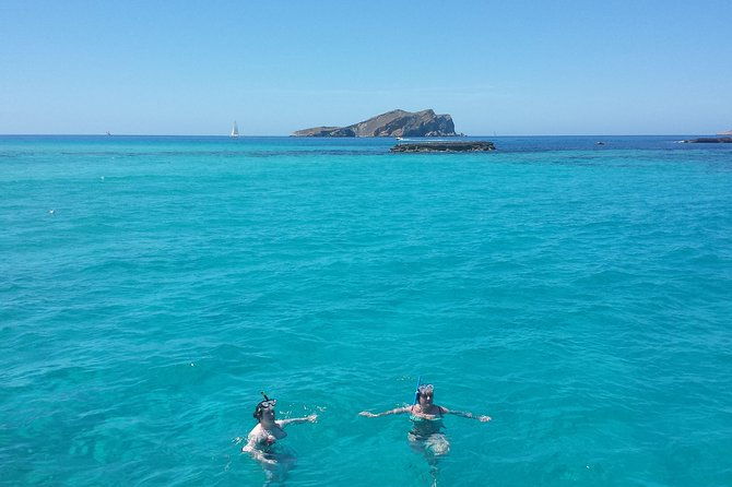 cala-comte-private-catamaran-tour