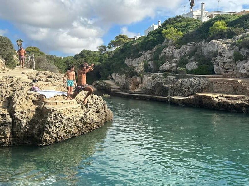 Cala en Blanes: Secret spots for the best dives with a local guide - FAQ