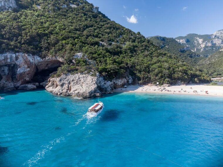 cala-gonone-cala-luna-and-cala-sisine-boat-tour