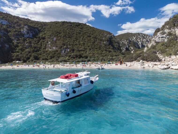 cala-gonone-guided-boat-tour-to-cala-luna-beach